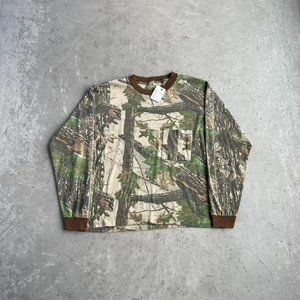 Vintage 90's Real Tree Long Sleeve Pocket Tee